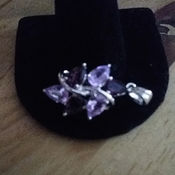 925 and Amethyst Set Pendant / Ring - Picture 4 of 5